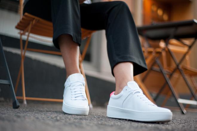 Girls fashion all white sneakers