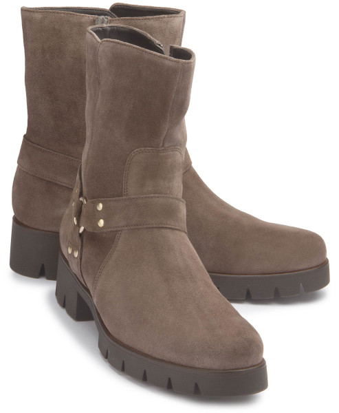 Oversized ankle boot: 3093-24