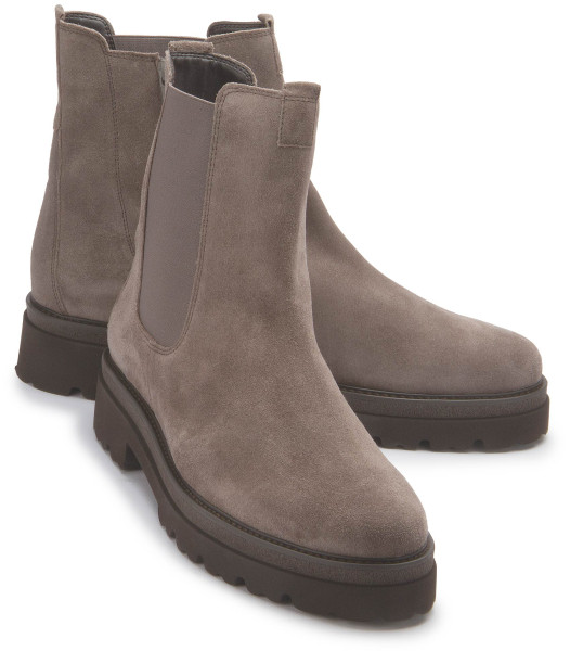 Chelsea boot in plus sizes: 3058-24