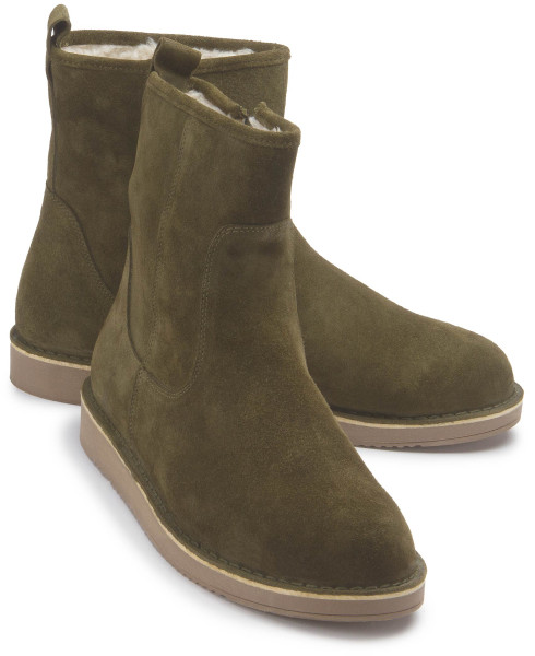 Lambskin boot in plus sizes: 2898-24