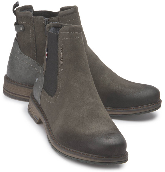 Chelsea boot in plus sizes: 7203-24