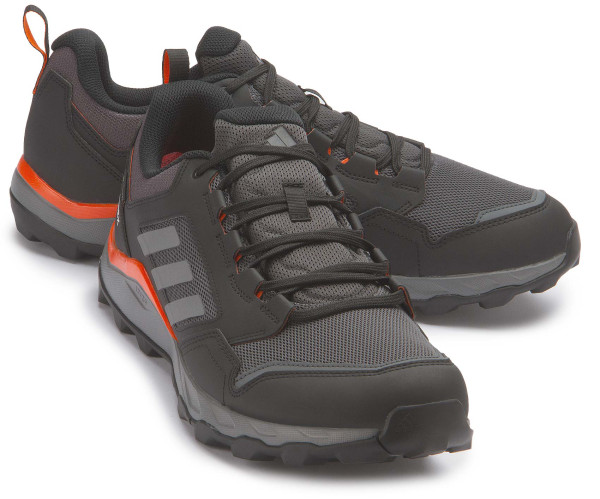 Adidas Tracerocker 2.0 in plus sizes: 8418-24