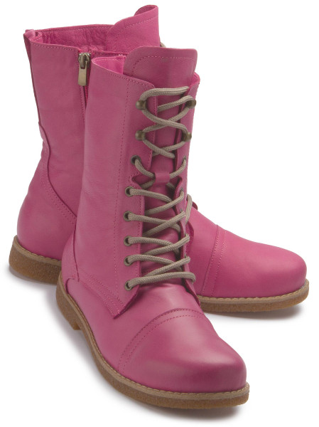 Lace-up boot in plus sizes: 3160-24