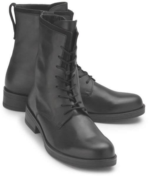 Lace-up boot in plus sizes: 3024-24